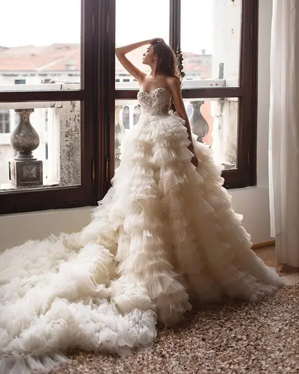 Фото компанії Салон весільних та вечірніх суконь "Milla Bride"