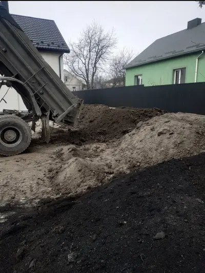 Фото компанії Вантажні перевезення Самоскидом