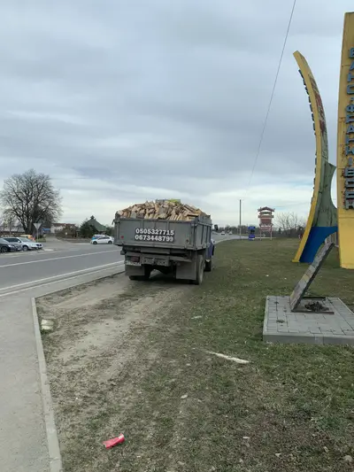 Фото компанії Дрова колоті та сипучі матеріали