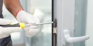 Фото компанії Ремонт та регулювання металопластикових вікон та дверей