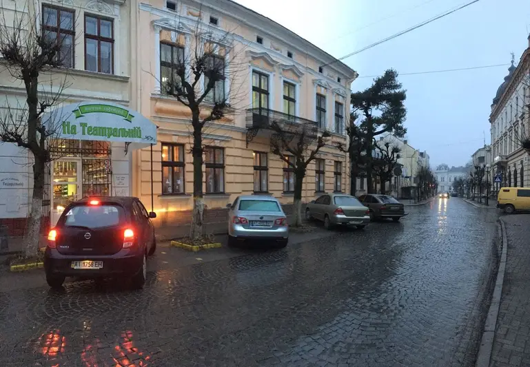Фото компанії Магазин-кафетерій на Театральній