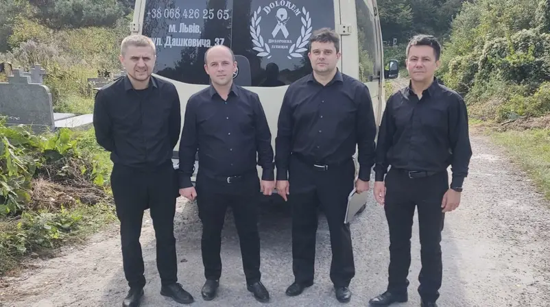 Фото компанії Спів на похоронних відправах
