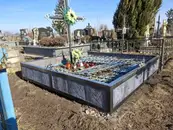 Фото компанії Надгробки на могилах