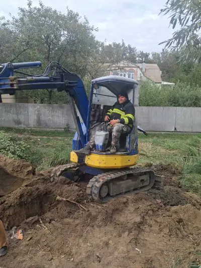 Фото компанії Послуги міні екскаватора зі змінним ковшем