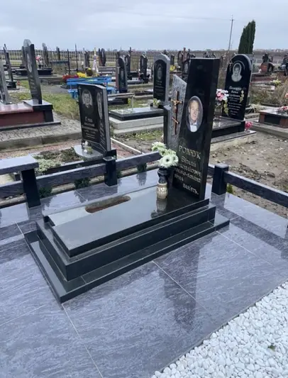 Фото компанії Виготовлення, монтаж і демонтаж пам'ятників