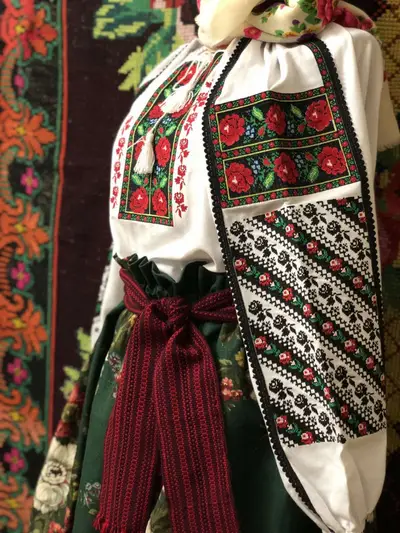 Фото компанії Дизайнерський вишитий етно одяг