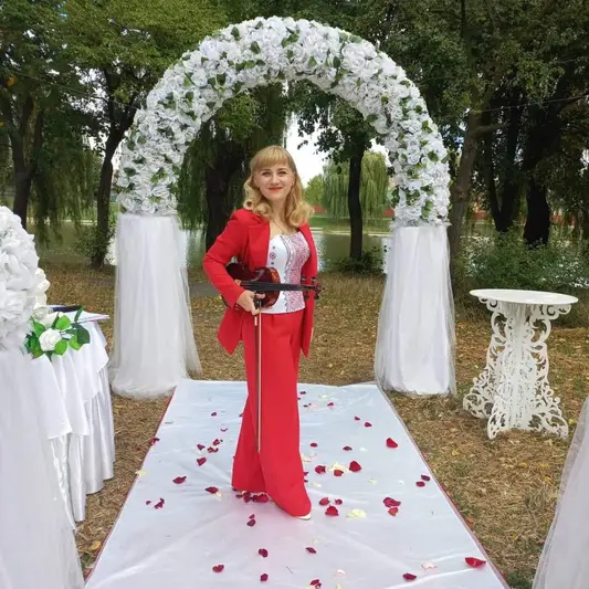 Фото компанії Ведуча виїзних церемоній Іванна Равренчук