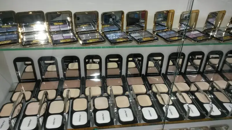 Фото компанії Магазин парфумерії та косметики "Аліна"