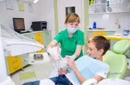 Фото компанії Стоматологічна клініка "Зазадент"