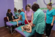 Фото компанії Дитячий масаж. Кінезіотейпування дорослих і дітей