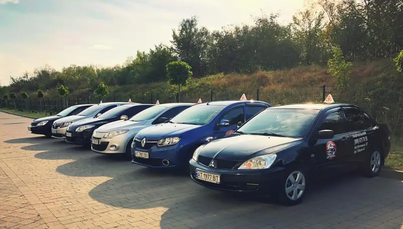 Фото компанії Автошкола "ЕЛІТ-АВТО-ІФ"
