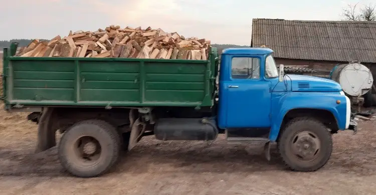Фото компанії Дрова різних порід, рубані з доставкою