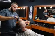 Фото компанії Barbershop "SUIT"