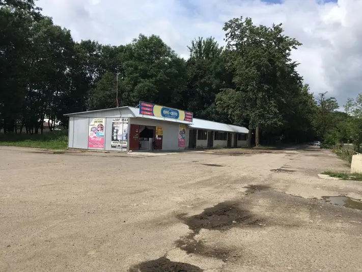 Фото компанії Торговий комплекс на автобазарі