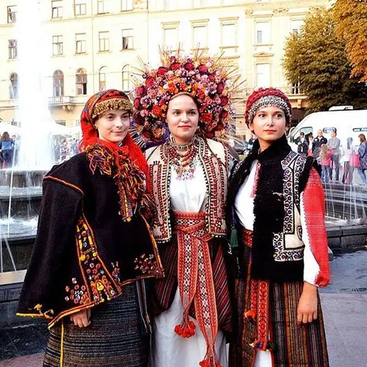 Фото компанії Етно-галерея Роксоляни Шимчук