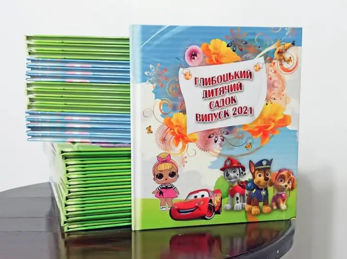 Фото компанії Виготовлення випускних альбомів