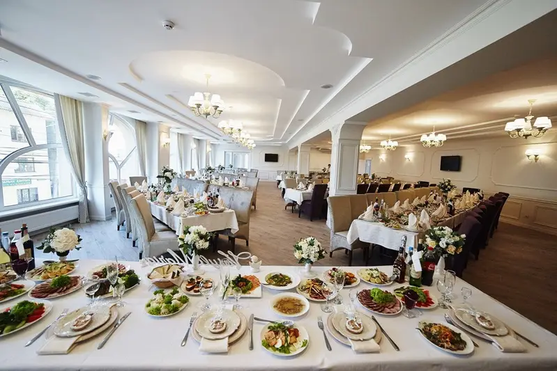 Фото компанії Готельно-ресторанний комплекс "Avalon Palace"