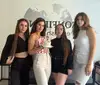 Логотип компанії Confidence_english_school